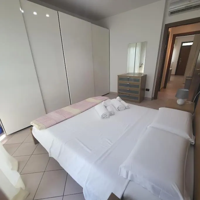App 7 Modern Apartment With Private Garden مونزا 0*,  إيطاليا